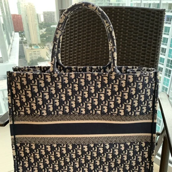 Christian Dior Book Tote Oblique Canvas - Picture 2 of 9